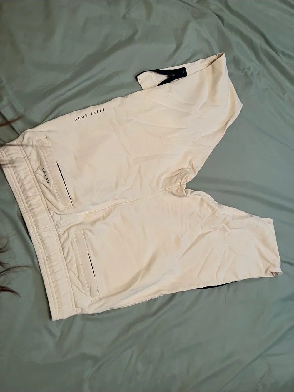 Gymshark Cream Kids Joggers with Black Zip Accents - Picture 2 of 3